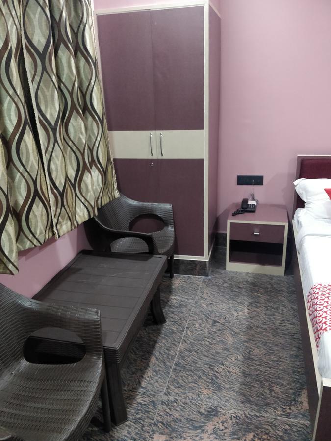 Oyo 16871 Anant Home Stay Shillong Eksteriør billede