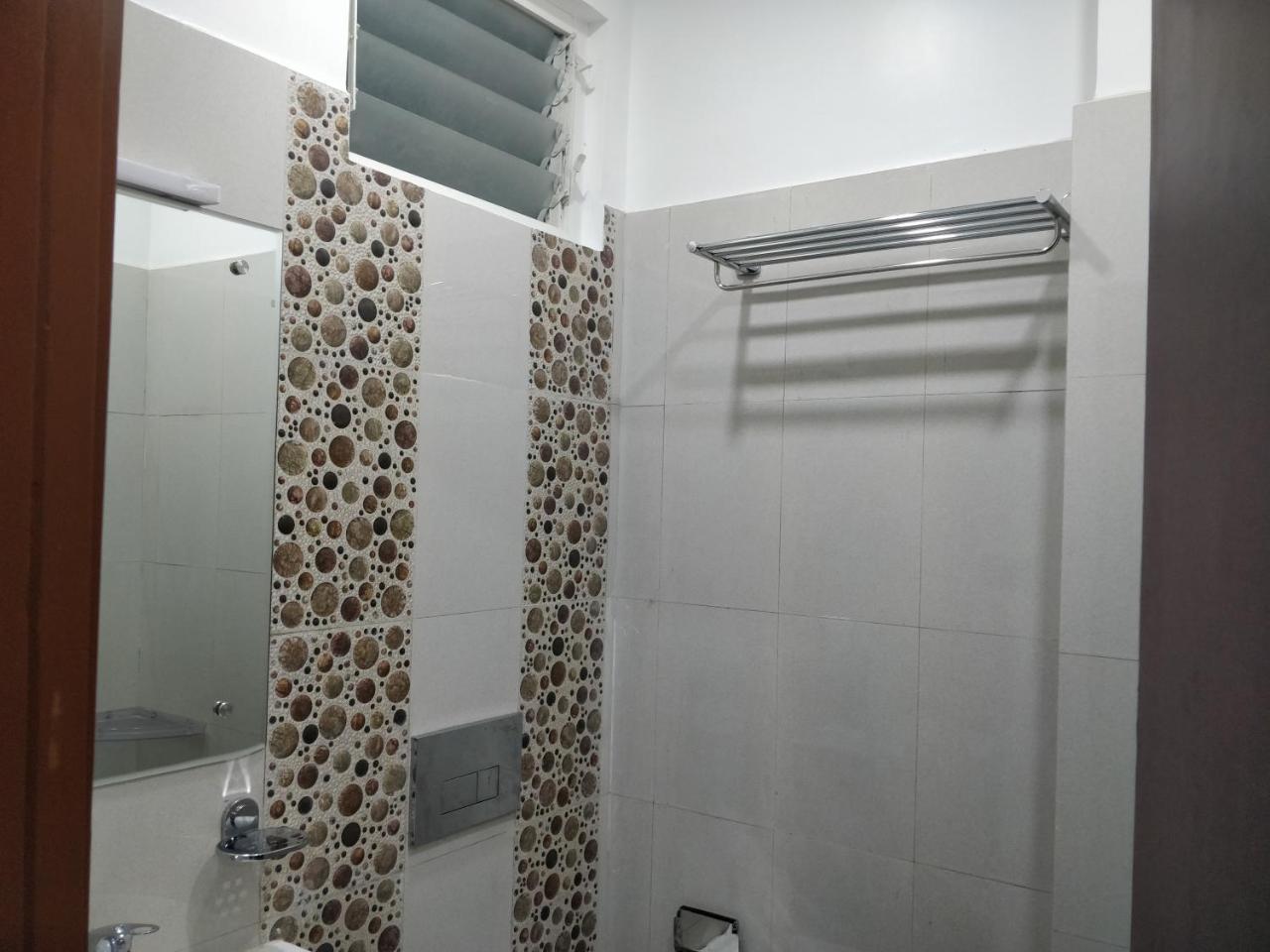 Oyo 16871 Anant Home Stay Shillong Eksteriør billede
