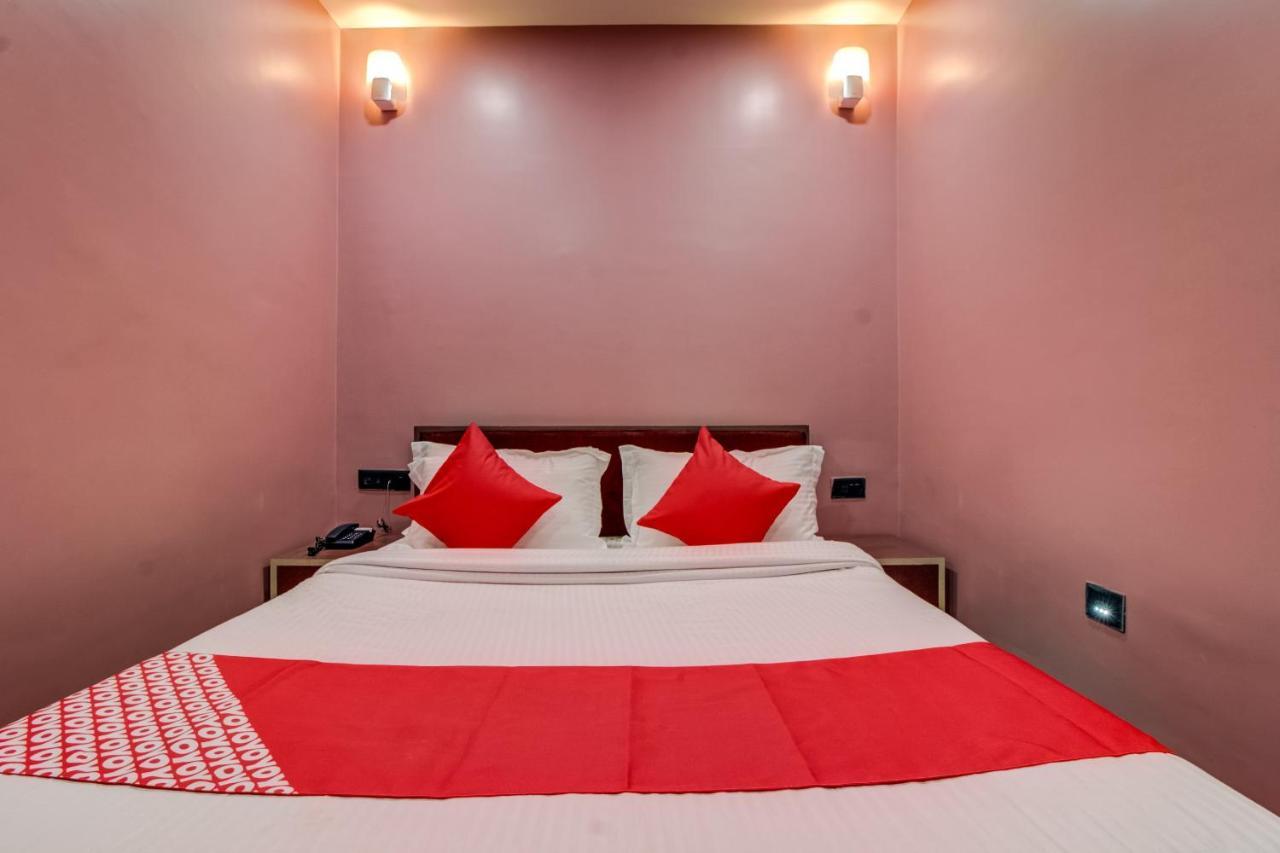 Oyo 16871 Anant Home Stay Shillong Eksteriør billede